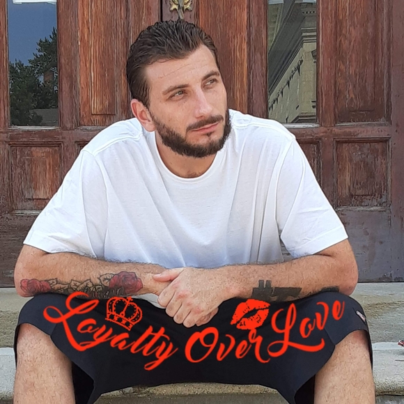 Meet your Posher, Grant - Picture 1 of 1